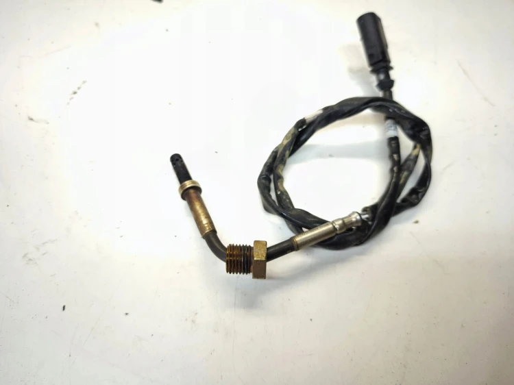 CZUJNIK TEMPERATURY SPALIN AUDI VOLKSWAGEN SEAT SKODA 04L906088K