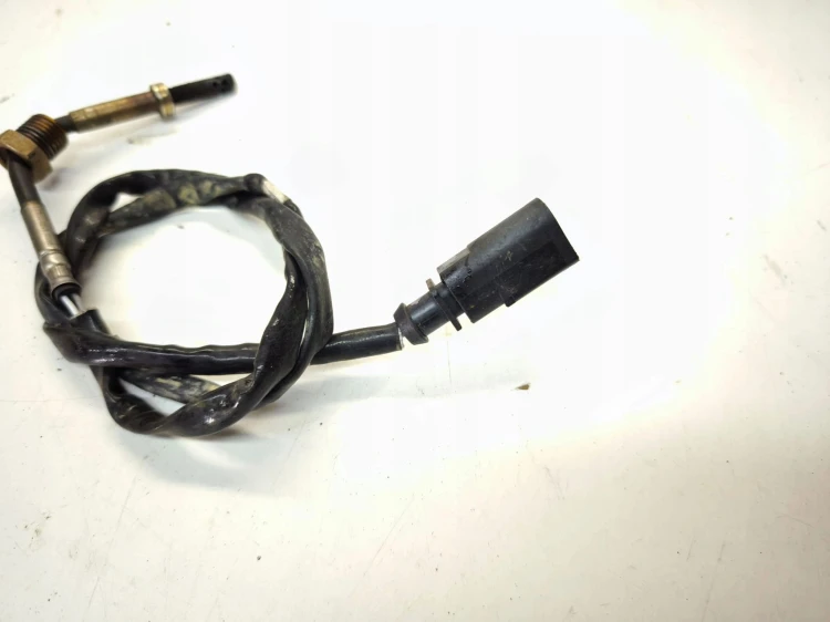 CZUJNIK TEMPERATURY SPALIN AUDI VOLKSWAGEN SEAT SKODA 04L906088K