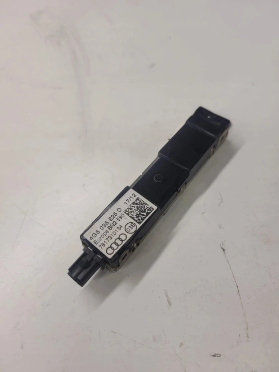 WZMACNIACZ ANTENOWY AUDI A6 C7 A7 4G5035225D