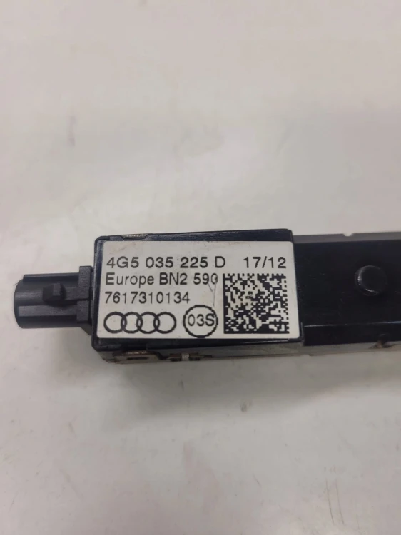 WZMACNIACZ ANTENOWY AUDI A6 C7 A7 4G5035225D
