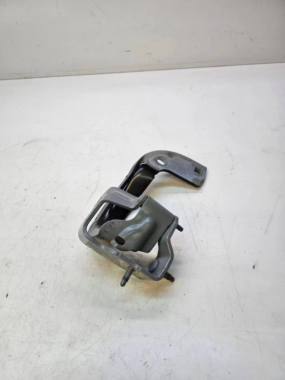 ZAWIAS KLAPY TYŁ PRAWY AUDI A4 B9 AVANT 8W9827300B