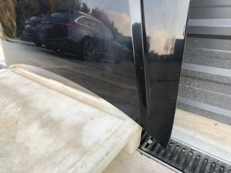 MASKA POKRYWA SILNIKA AUDI A4 B7 CZARNA DO MALOWANIA !!!