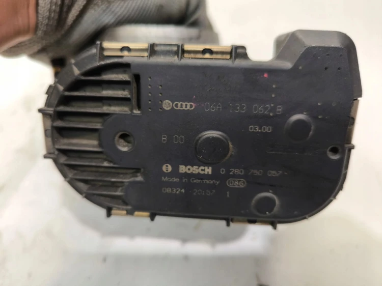 PRZEPUSTNICA AUDI VW SEAT SKODA 1.8 2.0 06A133062B ORYGINAŁ !!!