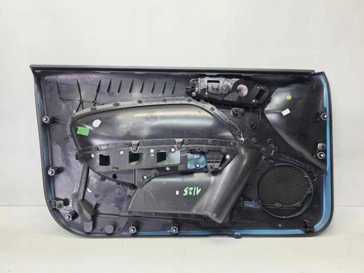 BOCZEK DRZWI PRAWY PRZÓD AUDI A1 8X 8X38681110 EUROPA 1/25