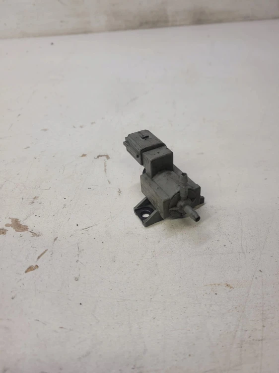 ZAWÓR PODCIŚNIENIA AUDI S4 S5 A6 3.0 T 079906283B