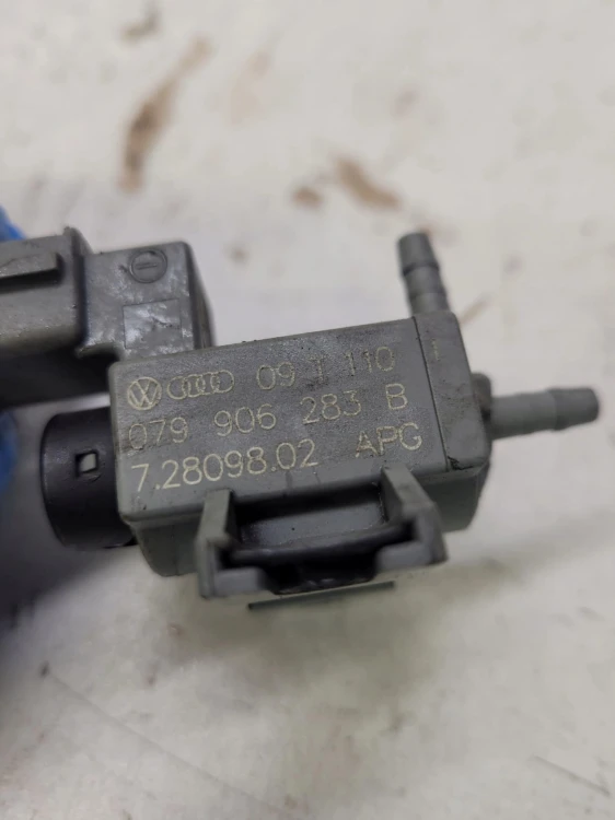 ZAWÓR PODCIŚNIENIA AUDI S4 S5 A6 3.0 T 079906283B