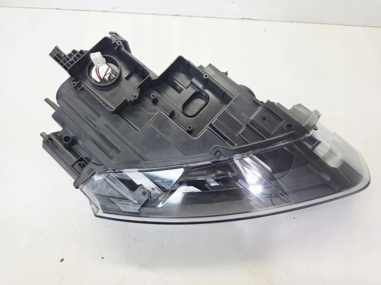REFLEKTOR LAMPA LEWY PRZÓD BI XENON LED AUDI Q3 8U 8U0941043 EU 40/25
