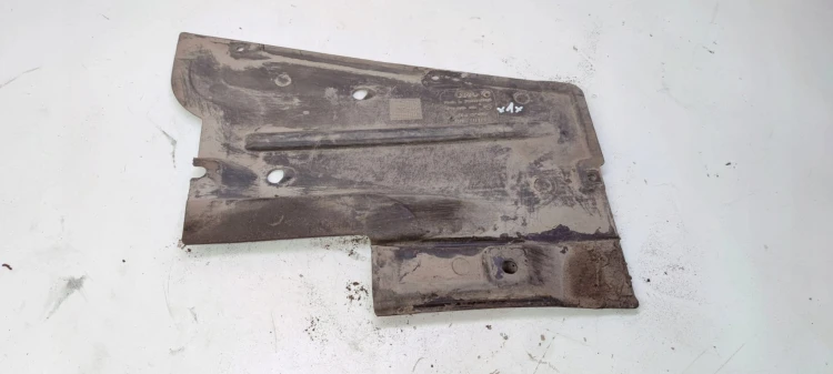 OSŁONA PODWOZIA TYŁ AUDI A6 C6 4F0825215E *1*
