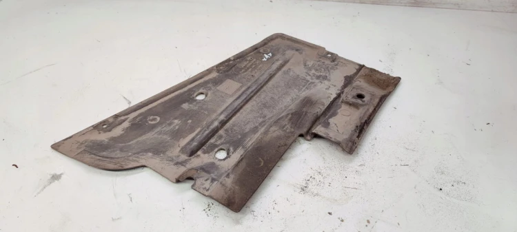 OSŁONA PODWOZIA TYŁ AUDI A6 C6 4F0825215E *1*