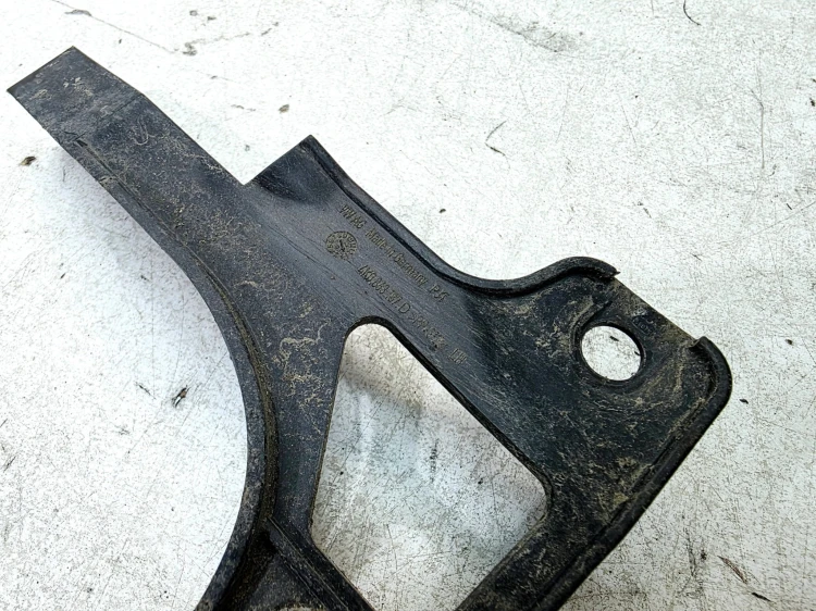 OSŁONA PÓŁOSI LEWA AUDI A6 C8 4K 4K0863187D