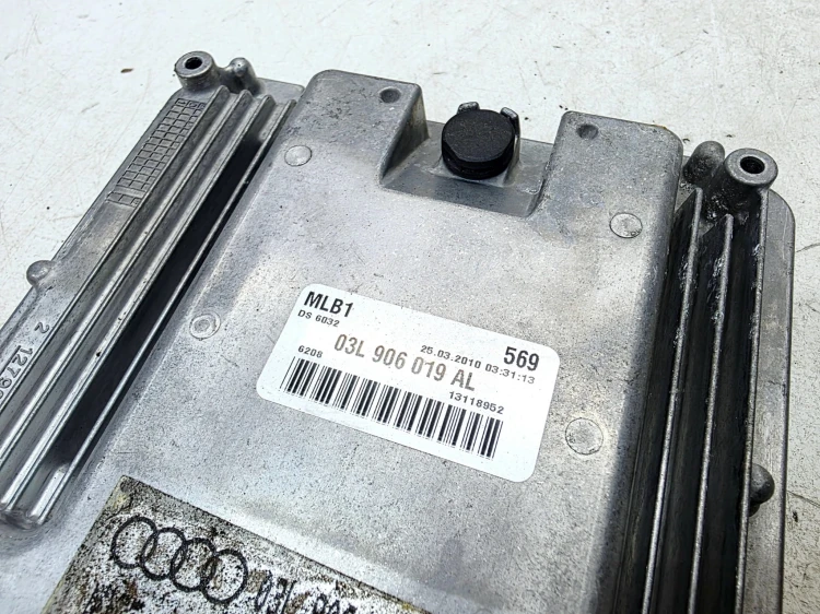 KOMPUTER STEROWNIK SILNIKA AUDI A4 B8 A5 8T 2.0 TDI 03L906019AL