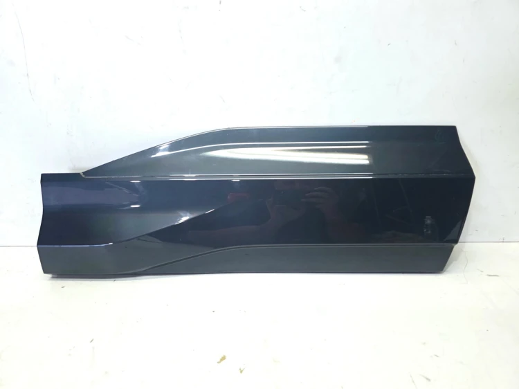 LISTWA DOLNA DRZWI PRAWY TYŁ AUDI Q4 E-TRON 89A853970A X7L