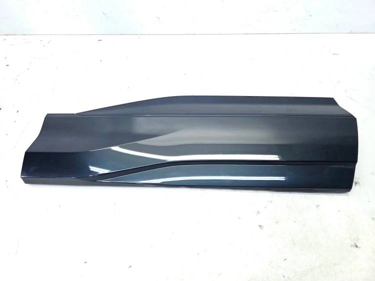 LISTWA DOLNA DRZWI PRAWY TYŁ AUDI Q4 E-TRON 89A853970A X7L