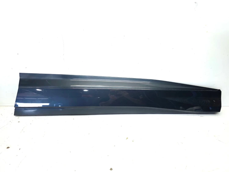 LISTWA DOLNA DRZWI PRAWY PRZÓD AUDI Q4 E-TRON 89A853960A X7L