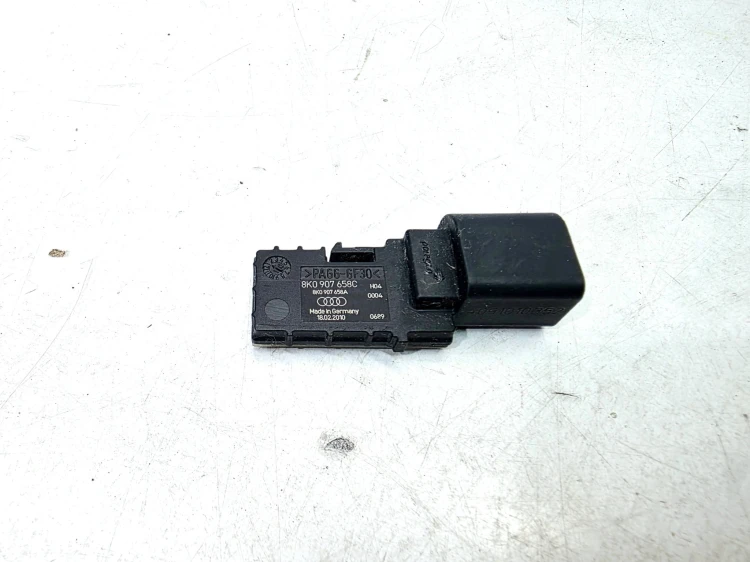CZUJNIK POŁOŻENIA SPRZĘGŁA AUDI A4 B8 A5 8T Q5 8R 8K0907658C