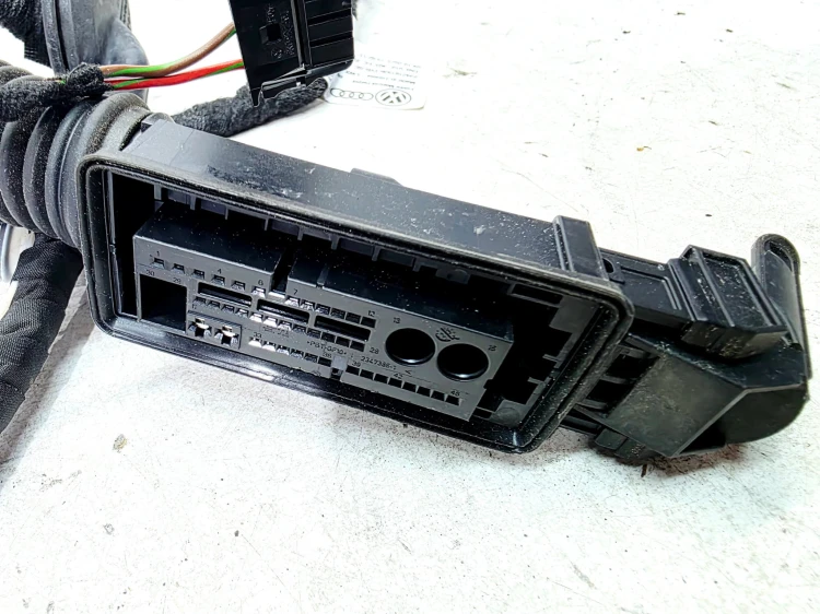 WIĄZKA INSTALACJA DRZWI LEWY PRZÓD AUDI Q4 E-TRON TAB010403EE 010403EE