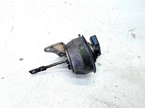 GRUSZKA STEROWANIE TURBO ZAWÓR AUDI A4 B8 A5 8T Q5 8R A6 2.0 TDI 787563-04