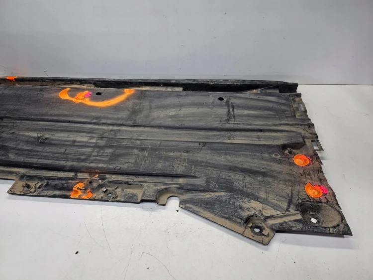 OSŁONA PODWOZIA LEWA AUDI A4 B8 8K0825207B