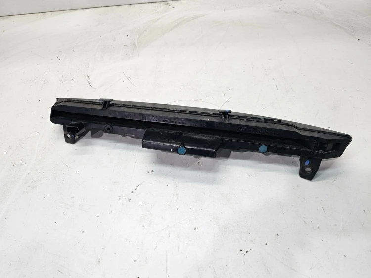 KIERUNKOWSKAZ DIODOWY LED ZDERZAKA PRAWY AUDI Q7 4L LIFT 4L0953042E