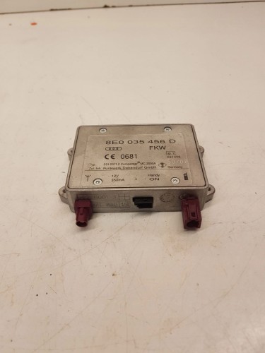 WZMACNIACZ ANTENY AUDI A4 A5 A6 Q5 8E0035456D