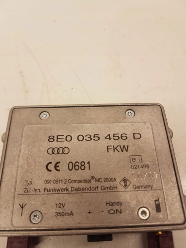 WZMACNIACZ ANTENY AUDI A4 A5 A6 Q5 8E0035456D