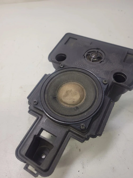 GŁOŚNIK PÓŁKI TYŁ B&O AUDI A8 D4 4H0035826