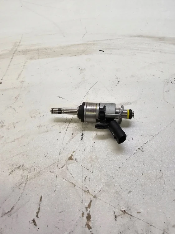 WTRYSKIWACZ AUDI S3 GOLF GTI 2.0 TFSI 06Q906036A