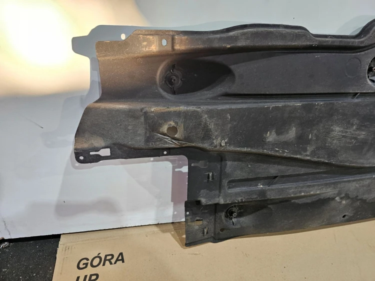 OSŁONA PŁYTA PODWOZIA PRAWA AUDI A3 8V 5Q0825202L