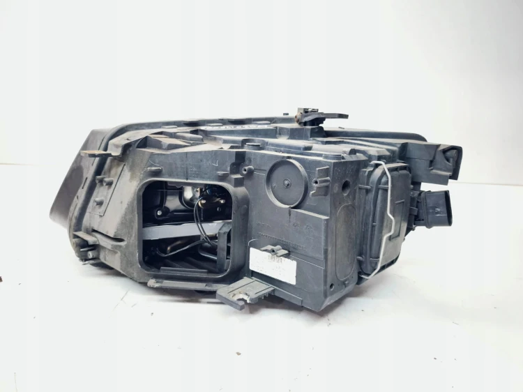 REFLEKTOR LAMPA PRAWY PRZÓD AUDI Q5 8R 8R0941030M UK