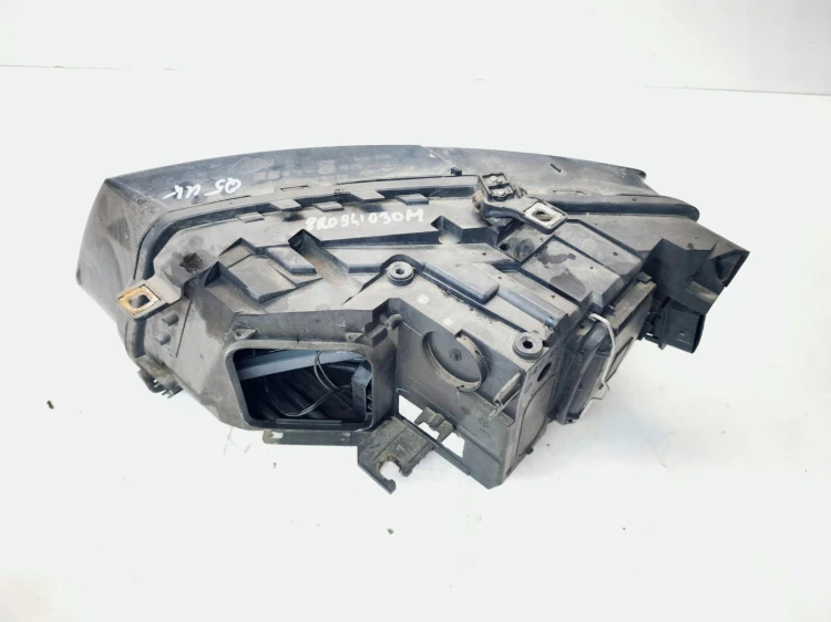 REFLEKTOR LAMPA PRAWY PRZÓD AUDI Q5 8R 8R0941030M UK