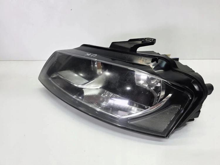 REFLEKTOR LAMPA LEWY PRZÓD AUDI A3 8P 8P0941003BC UK