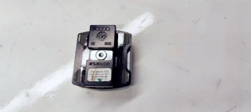 UCHWYT BAGAŻNIKA ZACZEP AUDI A6 C6 AVANT 4F9863539