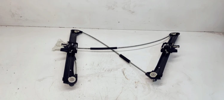 MECHANIZM SZYBY LEWY 3 DRZWI AUDI A3 8V 8V3837461A