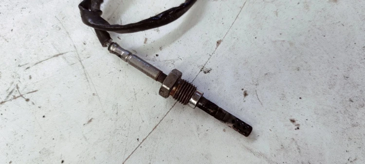 CZUJNIK TEMPERATURY SPALIN AUDI A4 A6 4G0906088R