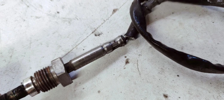 CZUJNIK TEMPERATURY SPALIN AUDI A4 A6 4G0906088R