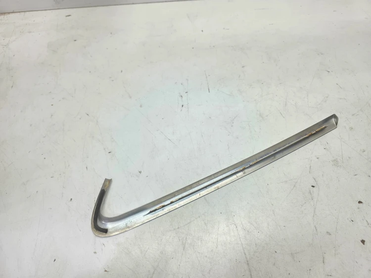 LISTWA SZYBY KAROSERYJNEJ CHROM LEWY TYŁ AUDI Q5 8R 8R0853345A