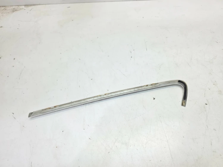 LISTWA SZYBY KAROSERYJNEJ CHROM LEWY TYŁ AUDI Q5 8R 8R0853345A
