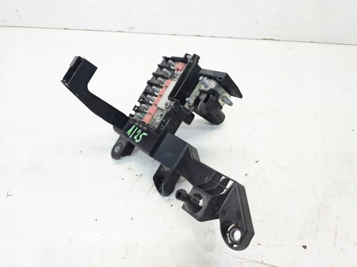 UCHWYT SKRZYNKI BEZPIECZNIKÓW AUDI A1 8X VW SEAT SKODA 6R0915343C 1/25