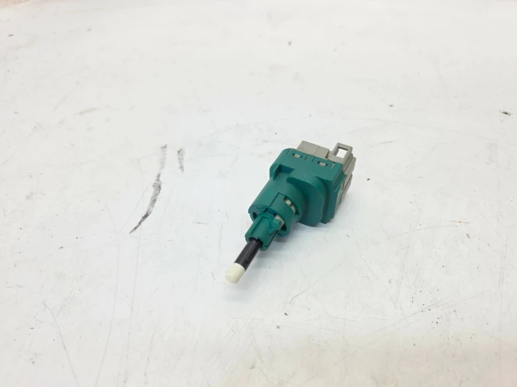 CZUJNIK HAMULCA STOP AUDI Q7 4L 7L6945511C