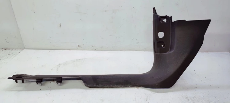 OSŁONA PROGU LEWA AUDI Q3 F3 83B867271 EUROPA