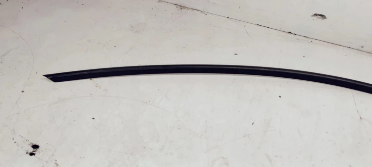LISTWA MAT LEWA KAROSERYJNA AUDI A3 8V 8V3853703B