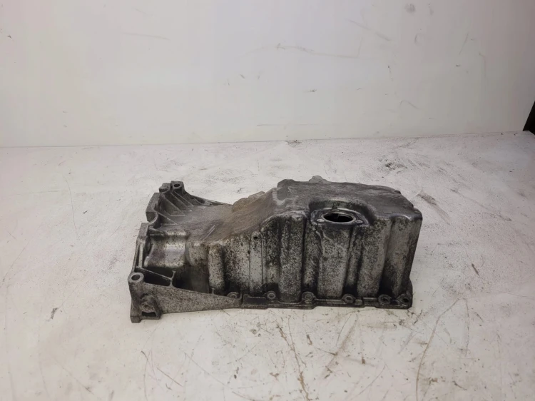 MISKA OLEJOWA AUDI A6 C6 CAG 03G103603 03L103601A