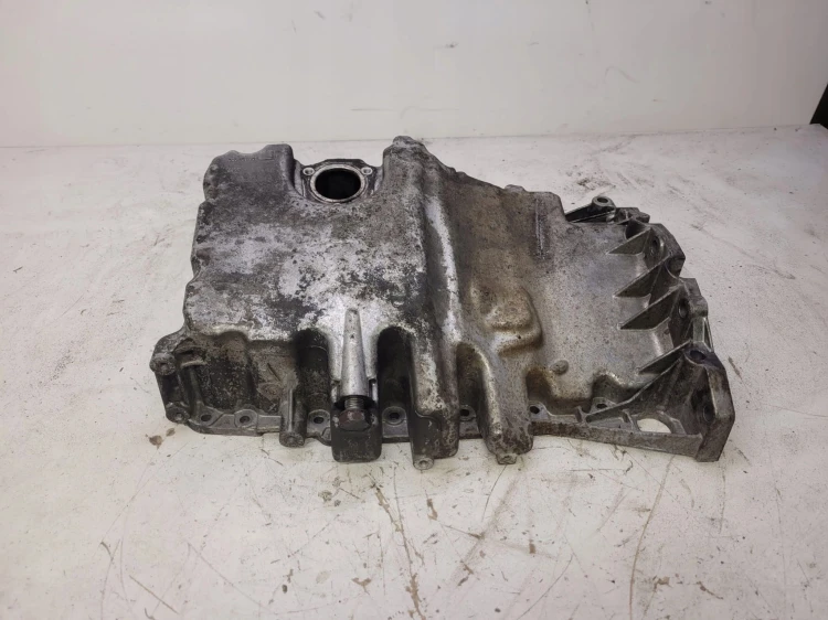 MISKA OLEJOWA AUDI A6 C6 CAG 03G103603 03L103601A