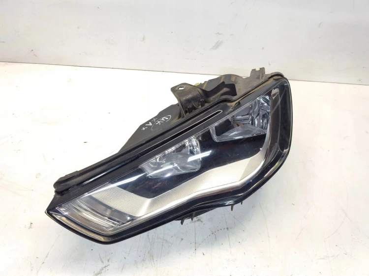 REFLEKTOR LAMPA PRZEDNIA LEWY PRZÓD AUDI A3 8V 8V0941003A UK ***1***