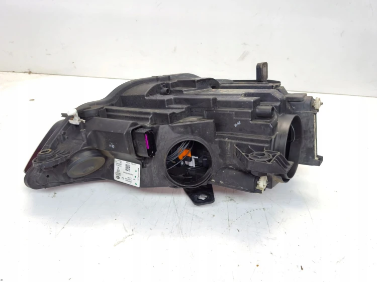 REFLEKTOR LAMPA PRZEDNIA LEWY PRZÓD AUDI A3 8V 8V0941003A UK ***1***
