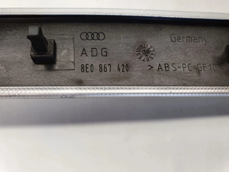 LISTWA DEKORY DRZWI AUDI A4 B7 S LINE 8E0867420