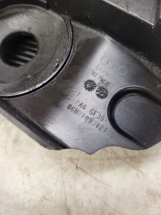OSŁONA POMPY WODY AUDI VW 1.8 2.0 TFSI 06H109121G