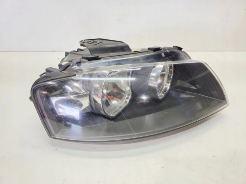 REFLEKTOR LAMPA PRAWY PRZÓD EUROPA AUDI A3 8P DUŻY GRILL 8P0941004K 84/25
