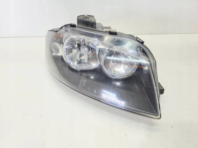REFLEKTOR LAMPA PRAWY PRZÓD EUROPA AUDI A3 8P DUŻY GRILL 8P0941004K 84/25