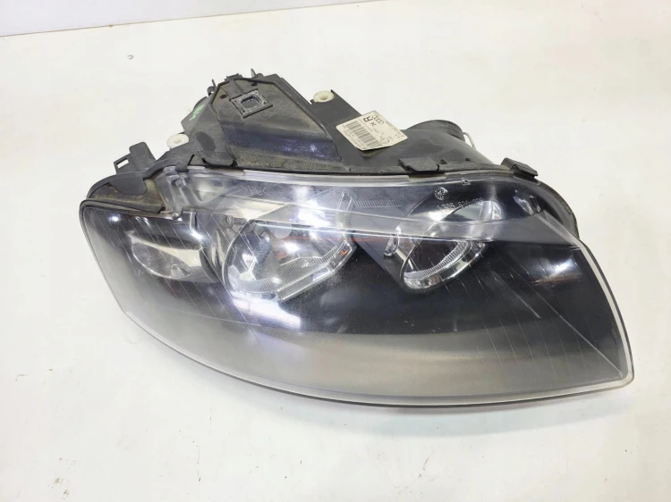 REFLEKTOR LAMPA PRAWY PRZÓD EUROPA AUDI A3 8P DUŻY GRILL 8P0941004K 84/25